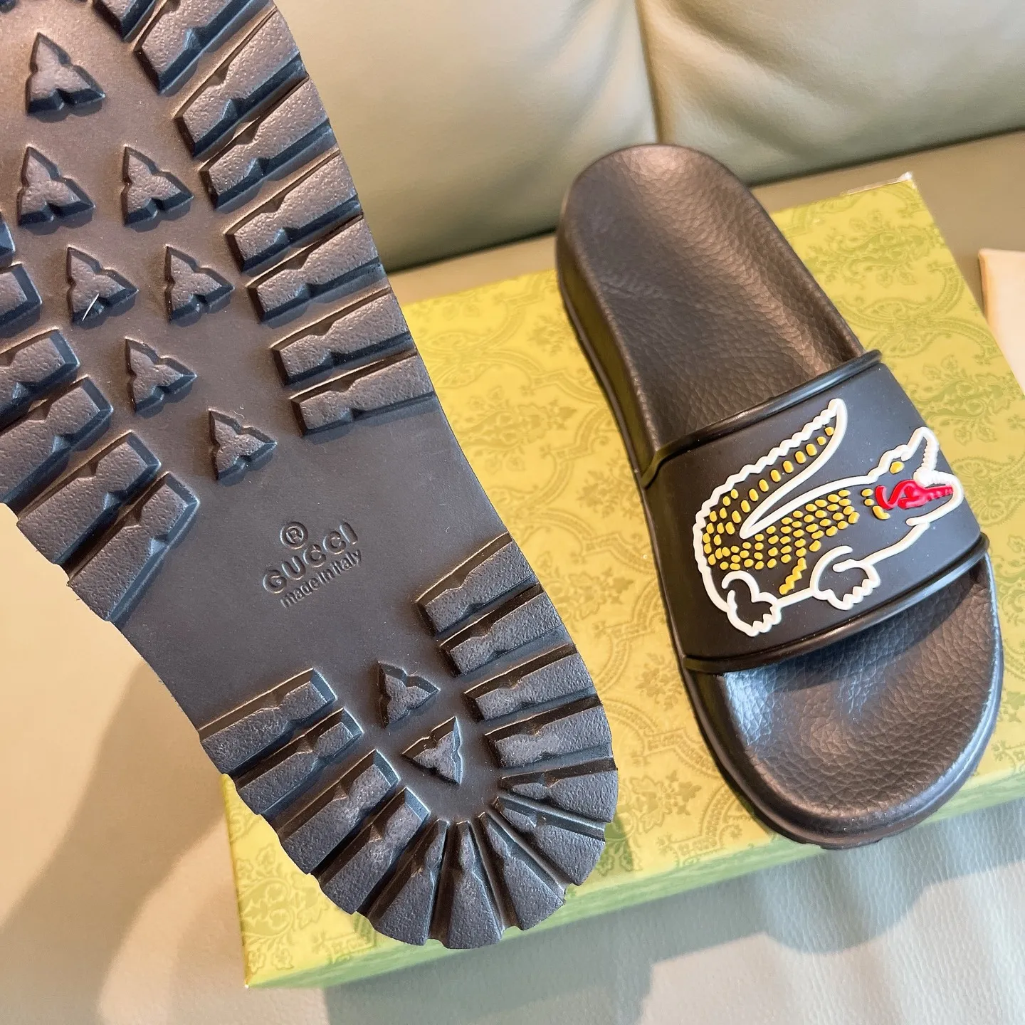 Men's Men's Shoes 130🐮🐮Gucci Gucci Slippers Gucci 2024 latest beach sandals slippers Original molding double G LOGO Original molding consistent Outsole: Men's Men's Shoes u double-layer outsole Size: 35-46